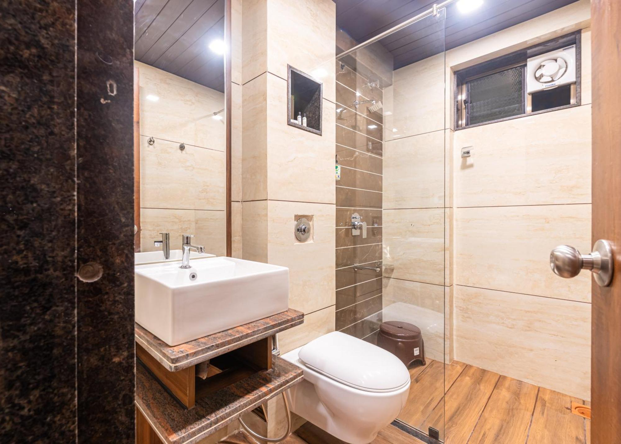 Lemon Wood Suites Pune Exterior photo
